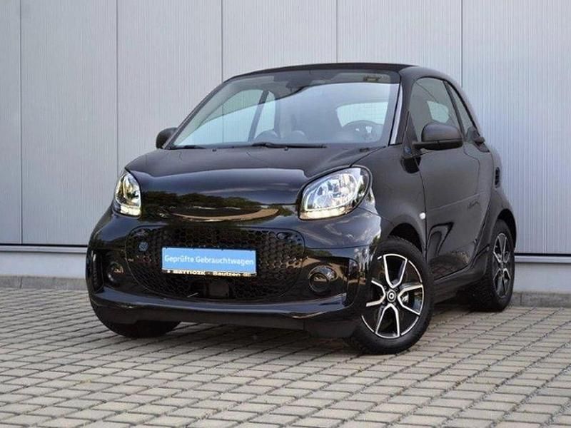 Schwarz Gebraucht 2021 Smart ForTwo Electric Drive Passion Coupé | 15.885 € - Bild 1/4