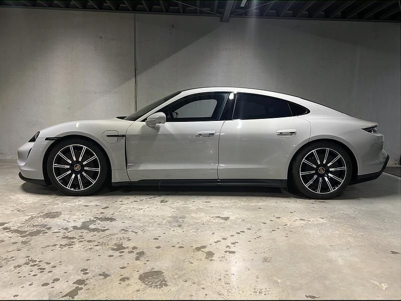 Gebraucht Porsche Taycan 4S Performance Package 419 kW (571 PS) 2021 Kreide Limousine