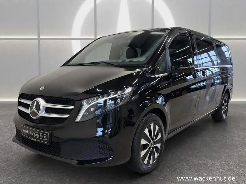 Schwarz Gebraucht 2023 Mercedes V300 Avantgarde Van / Kleinbus | 55.989 € (Superpreis) - Bild 1/4