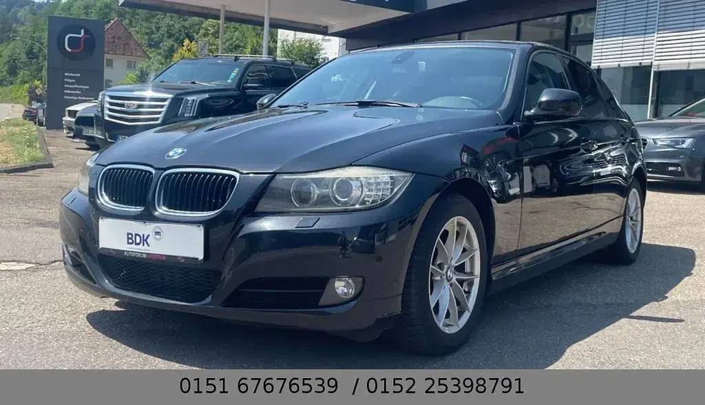 Gebraucht BMW 318 Sport Line 143 PS (105 kW) 2011 Schwarz Limousine