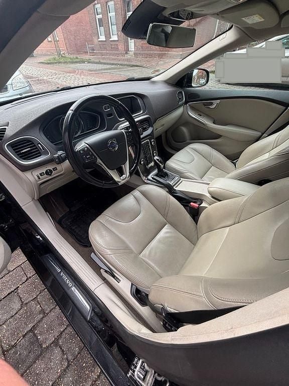 Gebraucht Volvo V40 150 PS (110 kW) 2014 Schwarz Limousine