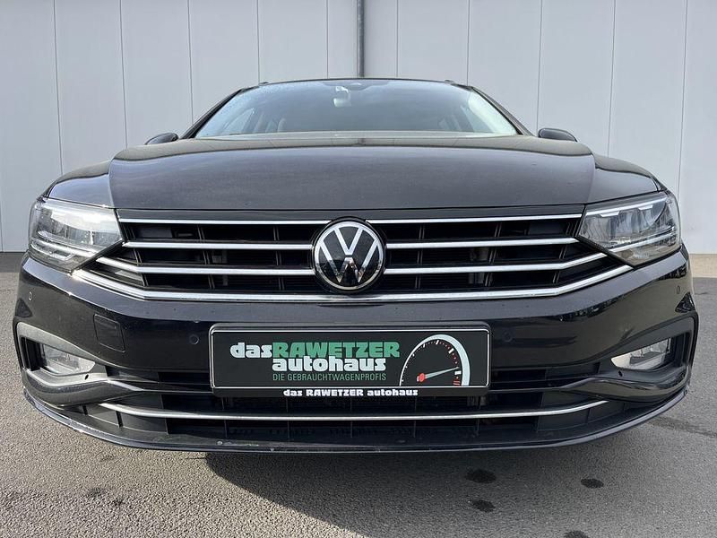 Gebraucht VW Passat Business 200 PS (147 kW) 2022 Deep black Kombi