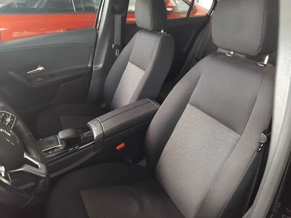 Gebraucht Mercedes A250 218 PS (160 kW) 2021 Schwarz Limousine