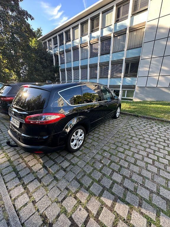 Schwarz Gebraucht 2014 Ford S-MAX Titanium Van / Kleinbus | 8.600 € (Fairer Preis) - Bild 1/4