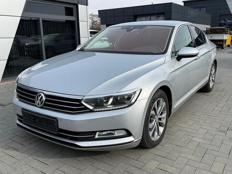 Gebraucht VW Passat Highline 179 PS (131 kW) 2015 Silber Limousine