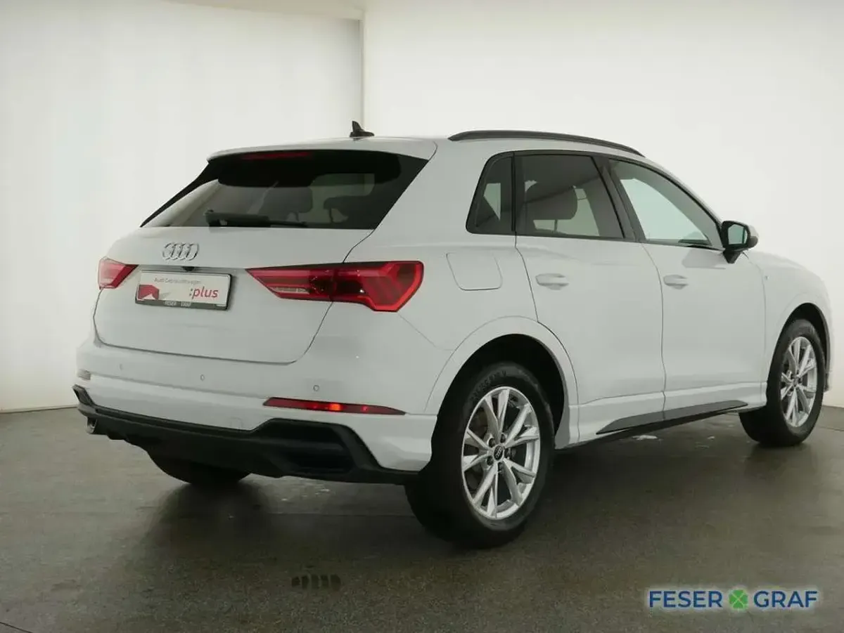 Gebraucht Audi Q3 S-Line 150 PS (110 kW) 2024 Gletscherweiß SUV