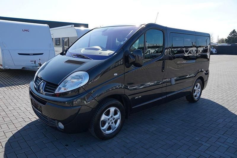 Gebraucht Renault Trafic 114 PS (83 kW) 2012 Schwarz Van / Kleinbus