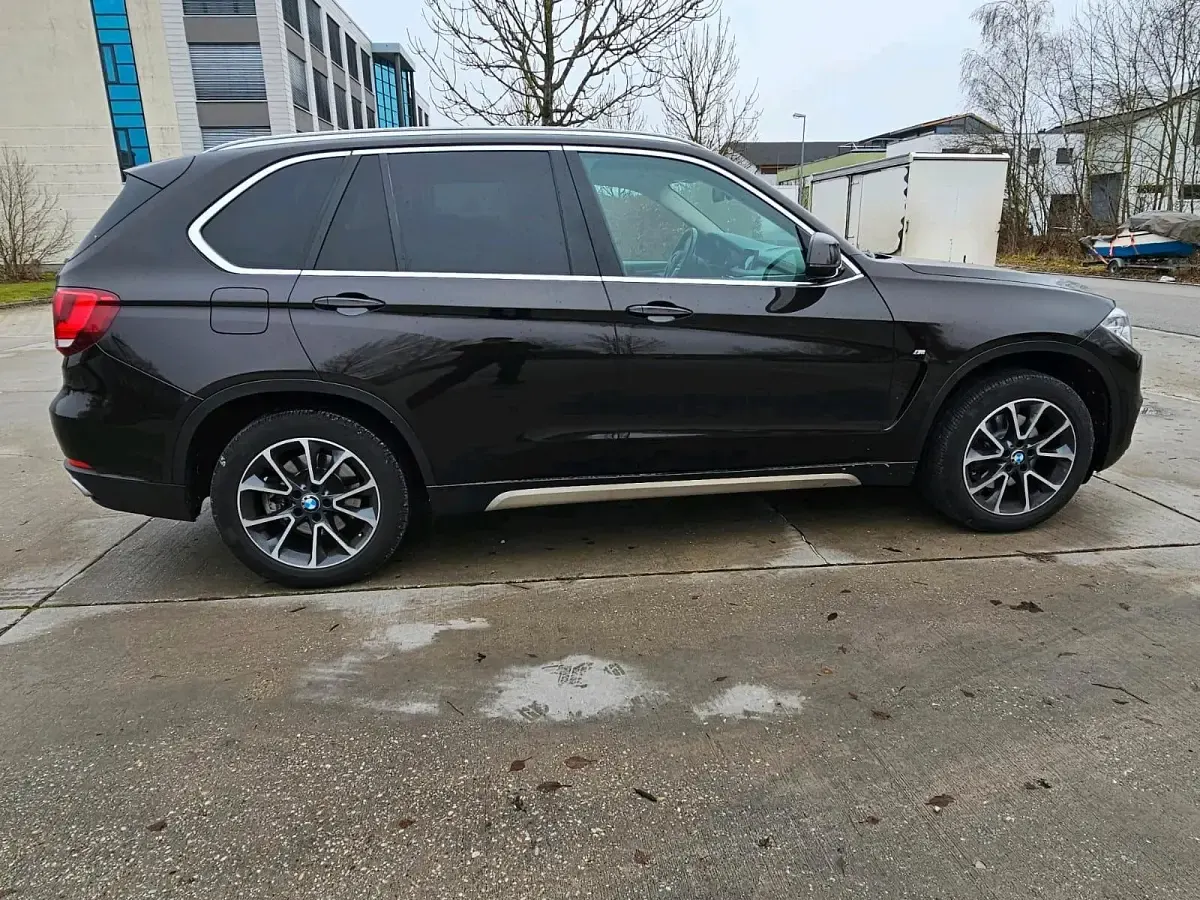 Second-hand BMW X5 Sport Line 313 CP (230 kW) 2014 Andere farben SUV