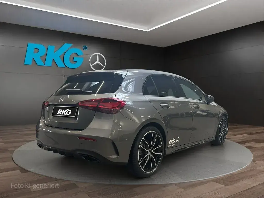 Gebraucht Mercedes A180 AMG 136 PS (100 kW) 2026 Grau Limousine