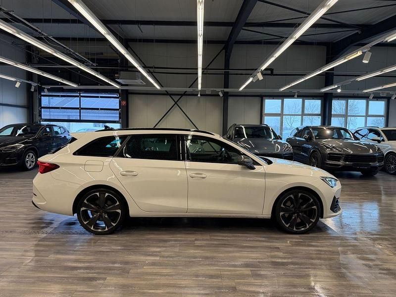 Gebraucht Cupra Leon VZ 245 PS (180 kW) 2022 Weiß Limousine