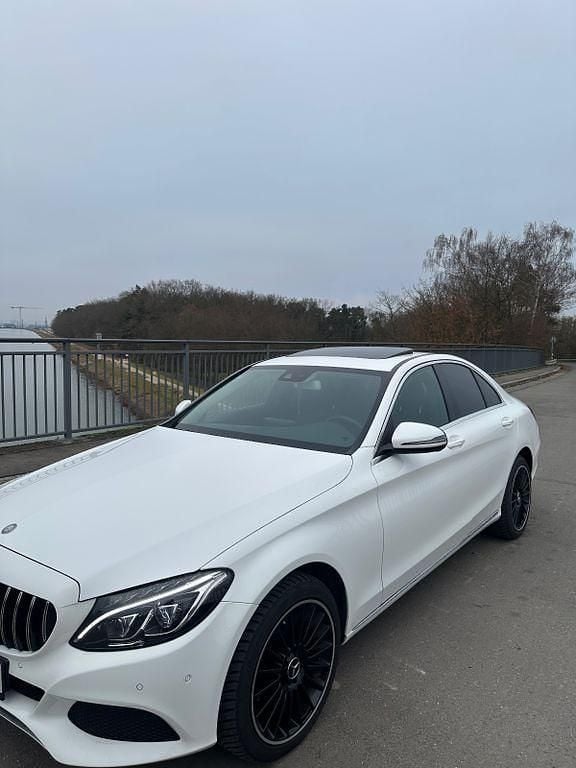 Gebraucht Mercedes C200 184 PS (135 kW) 2016 Weiß Limousine