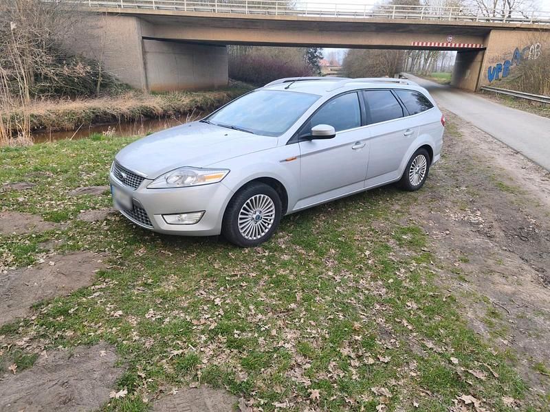 Gebraucht Ford Mondeo 140 PS (102 kW) 2010 Grau Kombi