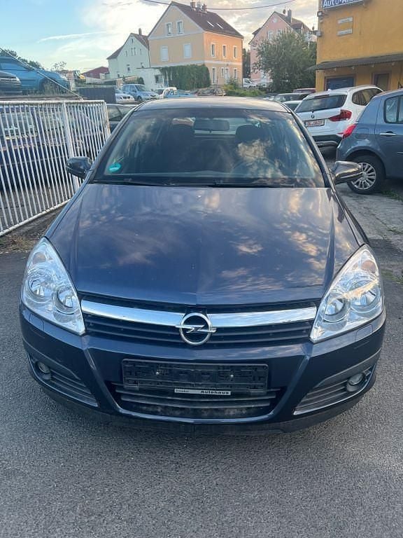 Blau Gebraucht 2006 Opel Astra Edition Limousine | 1.500 € (Fairer Preis) - Bild 1/4