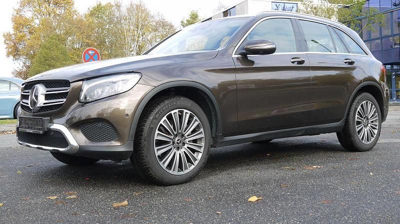 Gebraucht Mercedes GLC250 204 PS (150 kW) 2017 Braun SUV