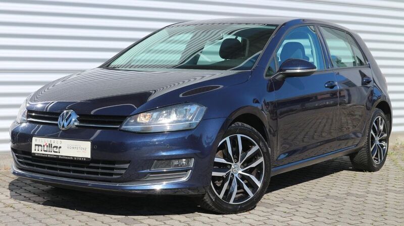Blau Gebraucht 2016 VW Golf VII Highline Limousine | 12.830 € (Fairer Preis) - Bild 1/4