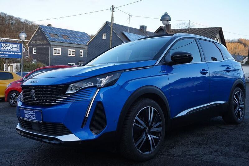 Vertigoblau (metallic) Gebraucht 2022 Peugeot 3008 GT SUV | 25.900 € (Fairer Preis) - Bild 1/4