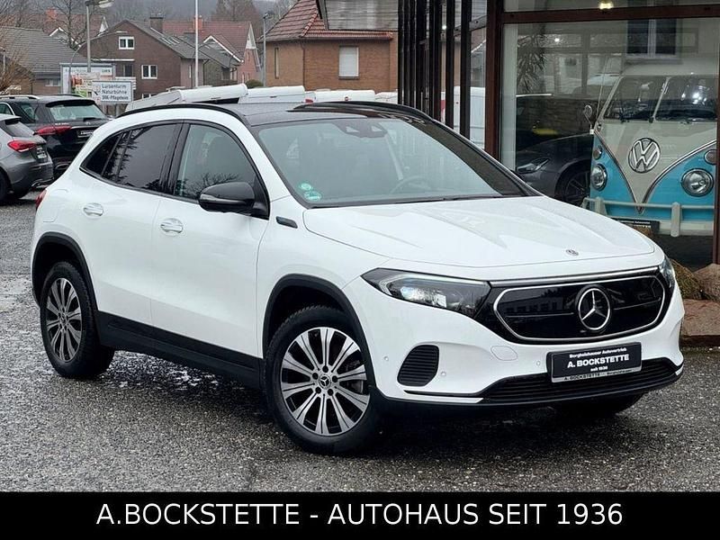 Gebraucht Mercedes EQA250 139 kW (190 PS) 2022 Weiß SUV
