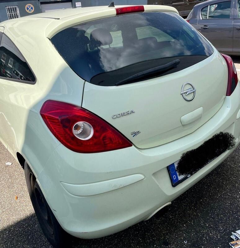 Andere außenfarben Gebraucht 2005 Opel Corsa Cosmo Kleinwagen | 1.500 € (Fairer Preis) - Bild 1/4