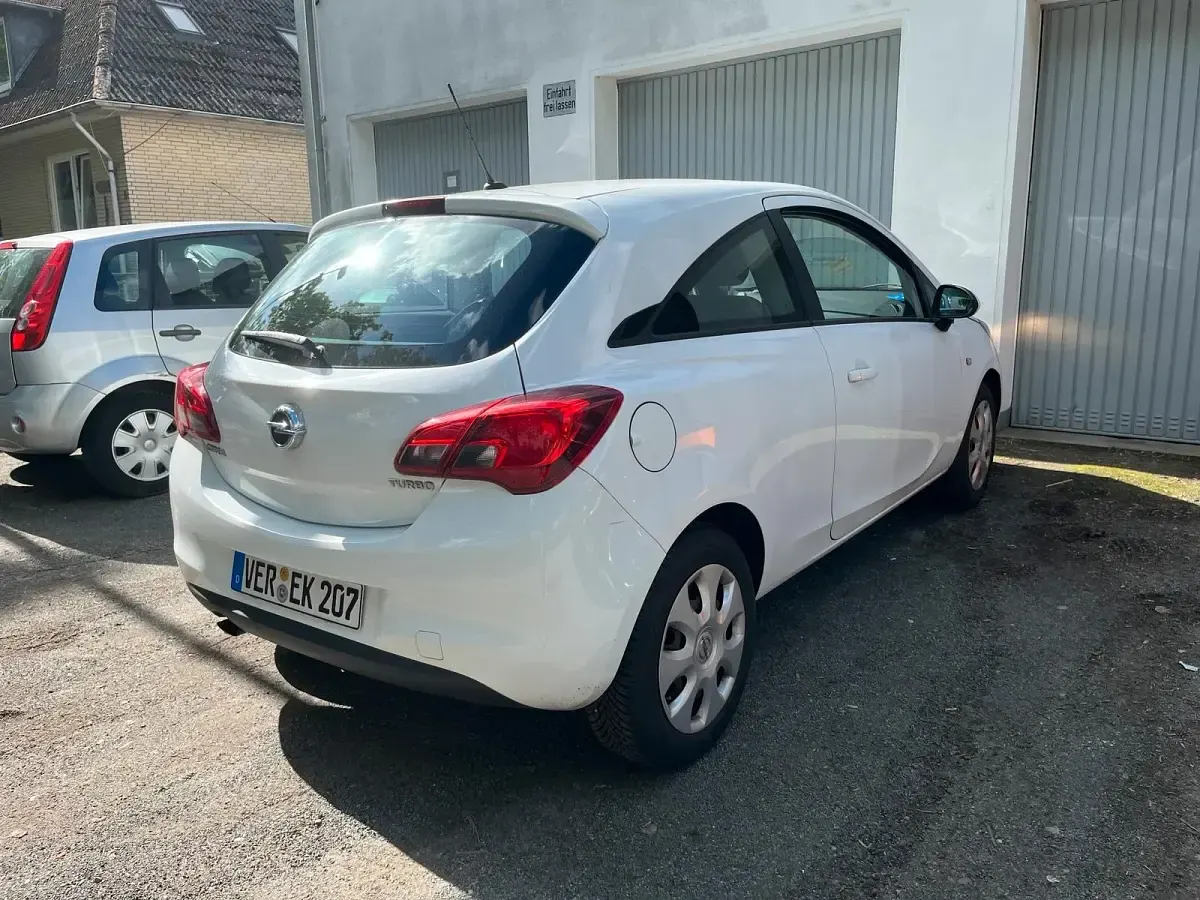 Gebraucht Opel Corsa 101 PS (74 kW) 2016 Weiß Kleinwagen