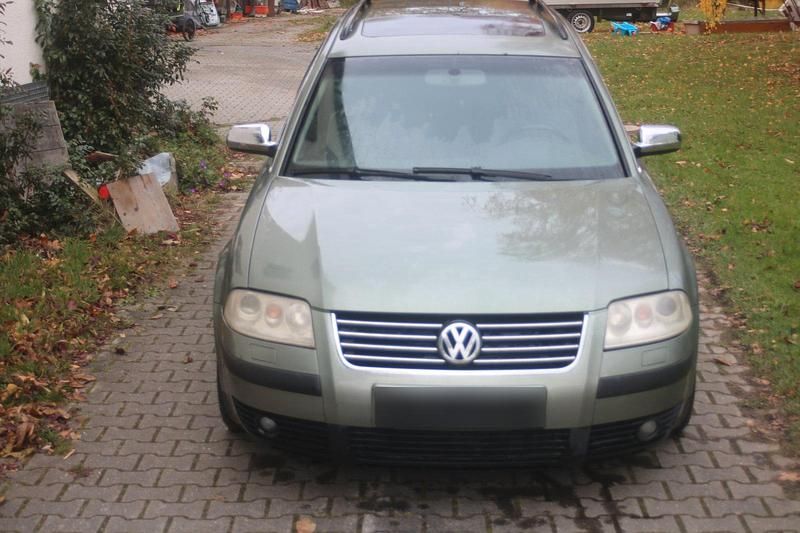 Usata VW Passat 131 CV (96 kW) 2003 Verde Station wagon