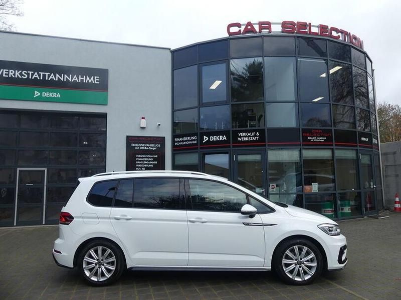 Gebraucht VW Touran R-line 150 PS (110 kW) 2025 Pure white Van / Kleinbus