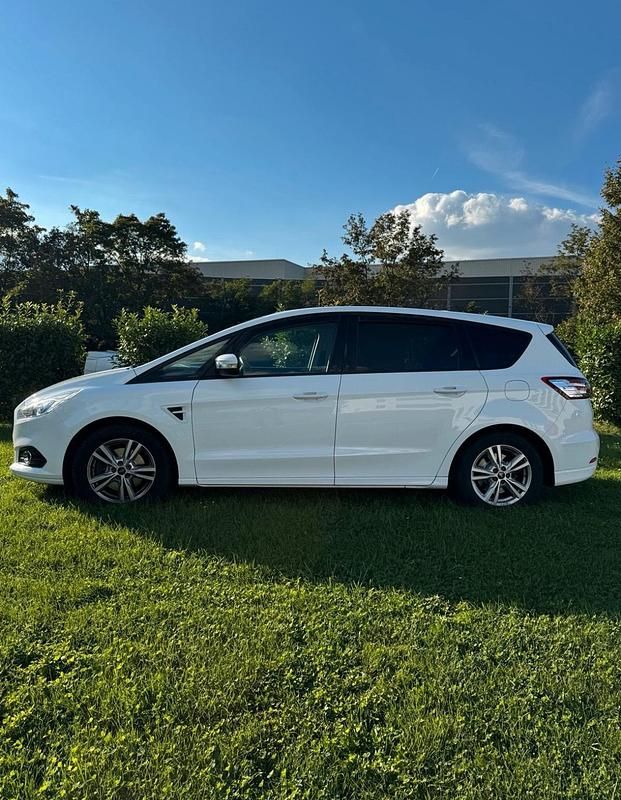 Gebraucht Ford S-MAX S 150 PS (110 kW) 2016 Weiß Van / Kleinbus