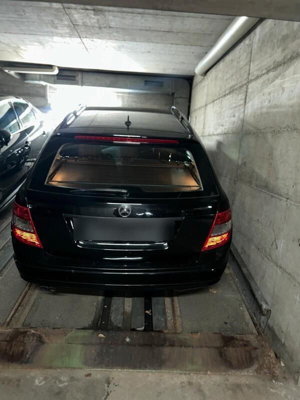 Schwarz Gebraucht 2012 Mercedes C220 Kombi | 7.500 € - Bild 1/4
