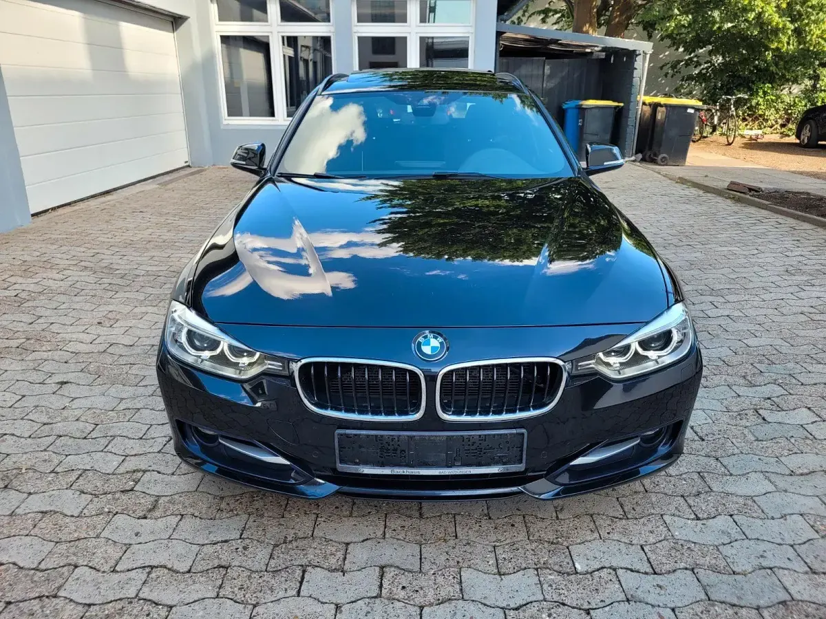 Gebraucht BMW 320 Comfort Edition 184 PS (135 kW) 2014 Black sapphire metallic Kombi