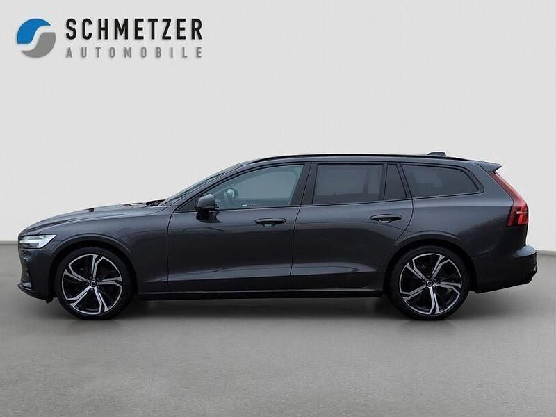 Gebraucht Volvo V60 Plus 197 PS (144 kW) 2024 Platinum grey Kombi