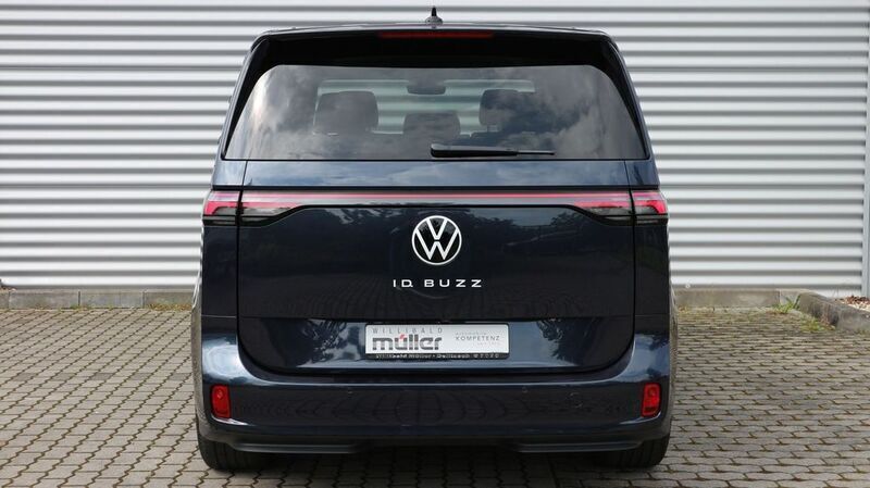 Gebraucht VW ID. Buzz Pro 150 kW (204 PS) 2023 Starlight blue metallic Van / Kleinbus