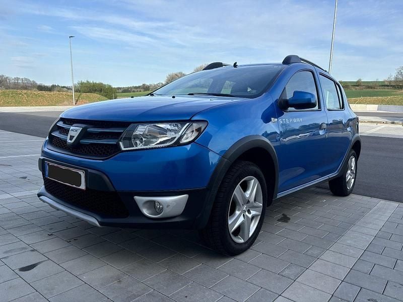 Gebraucht Dacia Sandero Stepway 90 PS (66 kW) 2015 Blau SUV