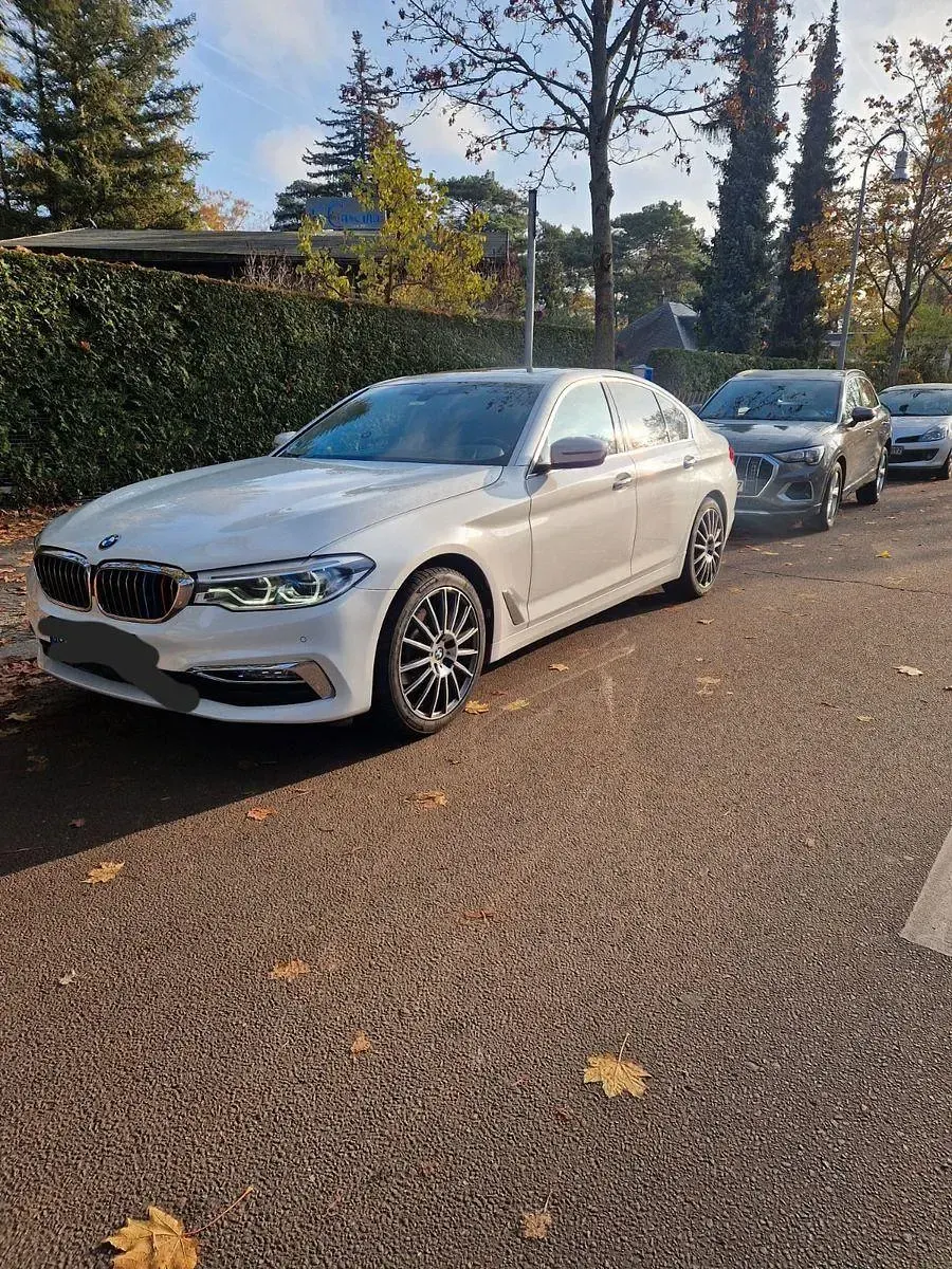 Gebraucht BMW 525 Sport Line 231 PS (169 kW) 2017 Weiß Limousine