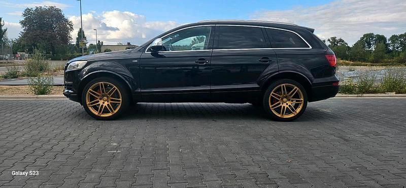 Schwarz Gebraucht 2009 Audi Q7 S-Line SUV | 12.399 € (Etwas zu teuer) - Bild 1/4