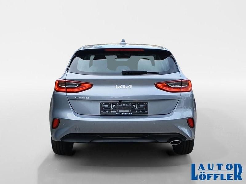 Gebraucht Kia Ceed 140 PS (102 kW) 2025 Silber Kleinwagen