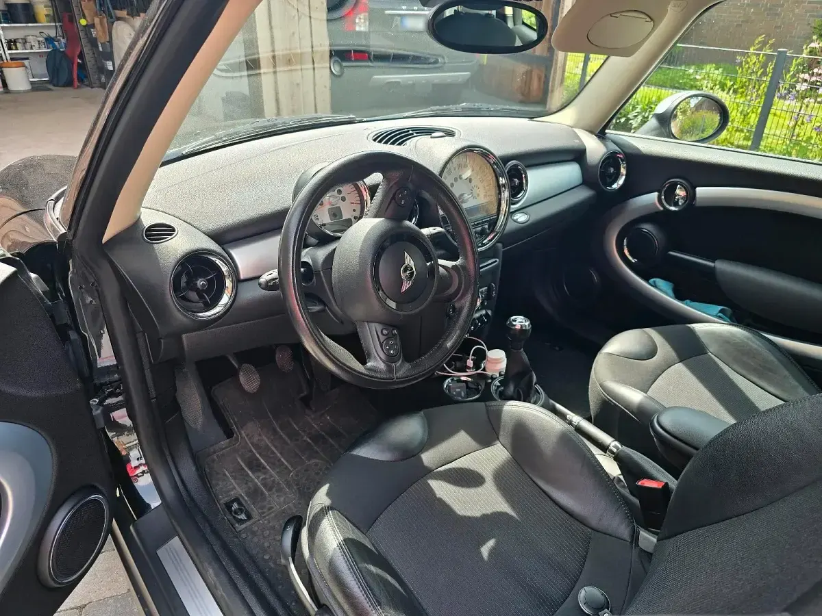 Używany Mini Cooper 122 KM (89 kW) 2011 Czarny Hatchback