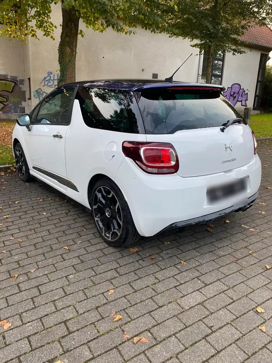 Gebraucht Citroën DS3 Sport Chic 156 PS (114 kW) 2013 Weiß Kleinwagen