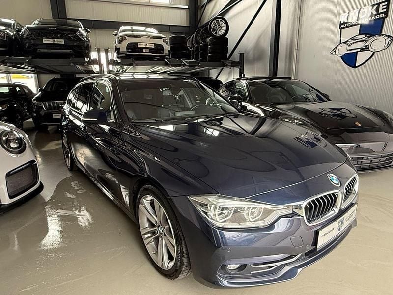 Gebraucht BMW 330 Sport Line 258 PS (189 kW) 2015 Blau Kombi