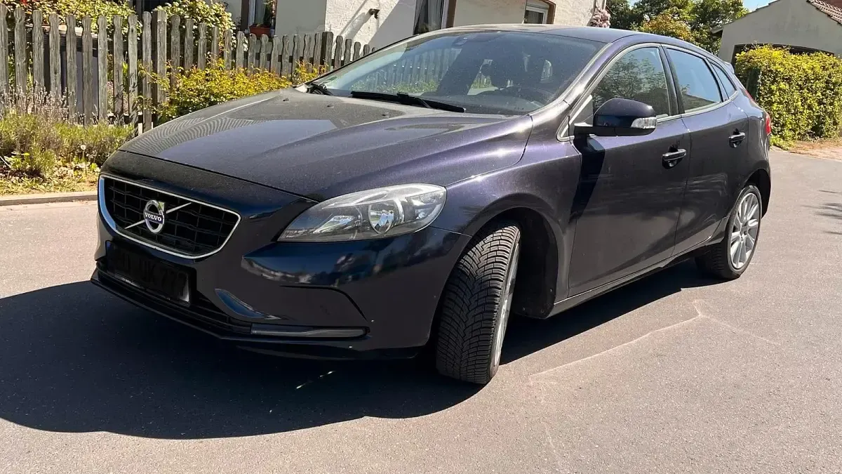 Usata Volvo V40 2015 Blu Utilitaria