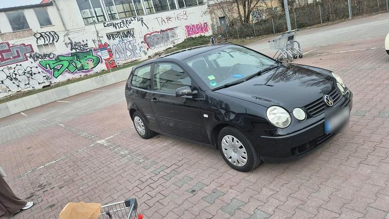 Gebraucht VW Polo 64 PS (47 kW) 2004 Schwarz Kleinwagen