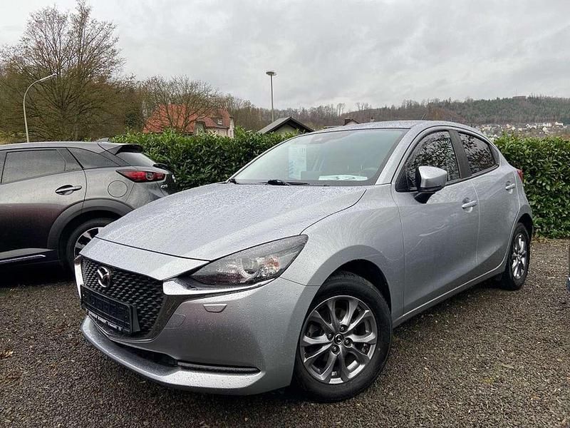 Gebraucht Mazda 2 Exclusive-Line 90 PS (66 kW) 2023 Sonic silver Kleinwagen