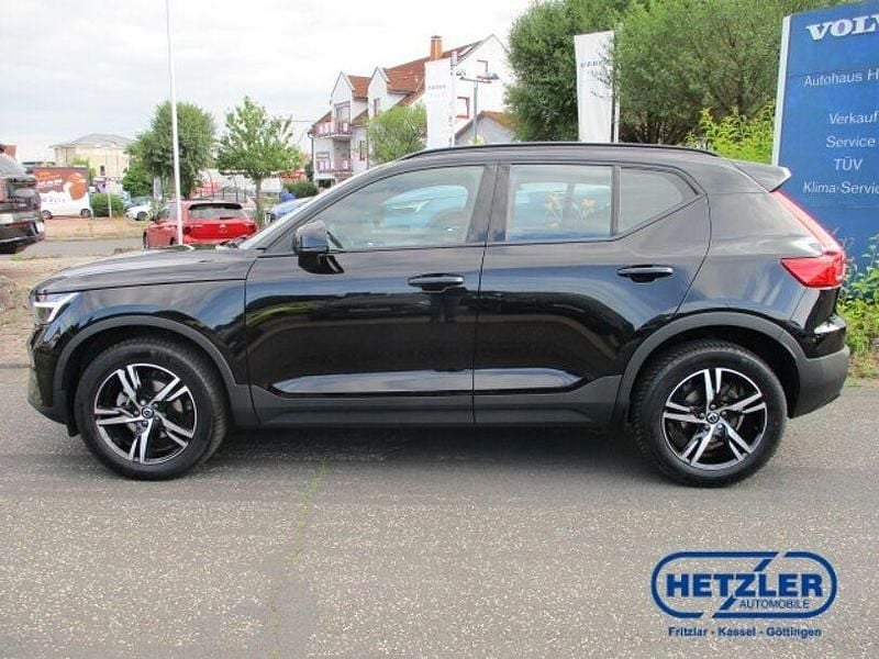 Schwarz Gebraucht 2023 Volvo XC40 Plus SUV | 33.950 € (Fairer Preis) - Bild 1/3