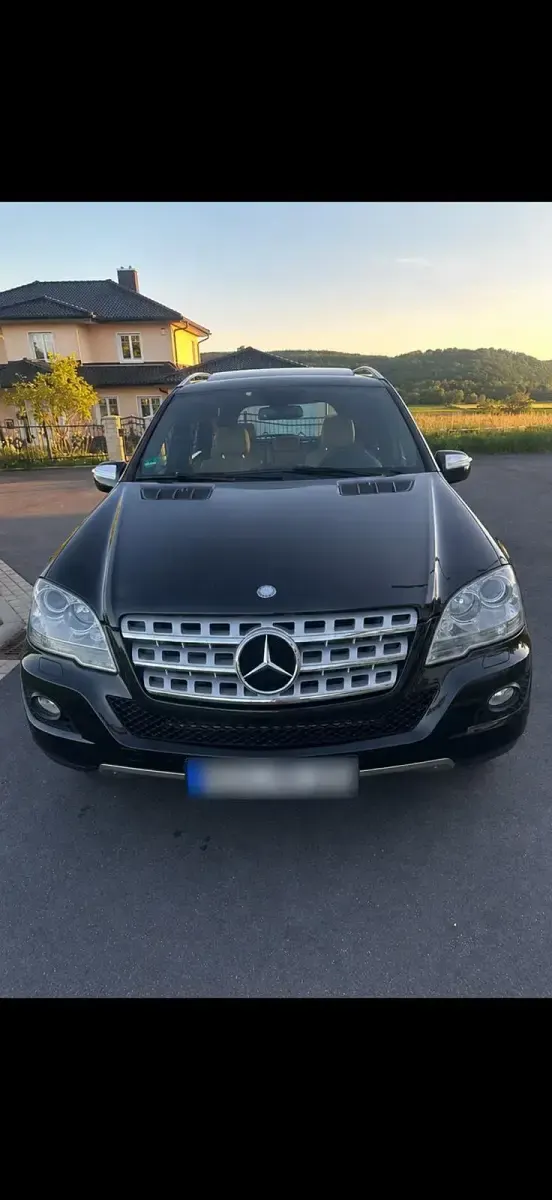 Gebraucht Mercedes ML320 224 PS (164 kW) 2009 SUV