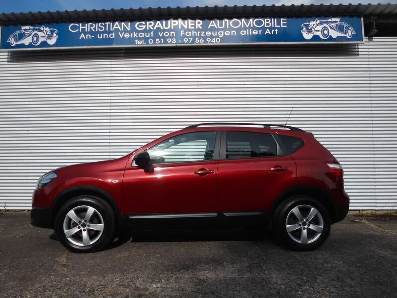 Alizarin crimson Gebraucht 2013 Nissan Qashqai 360º SUV | 8.200 € (Fairer Preis) - Bild 1/4