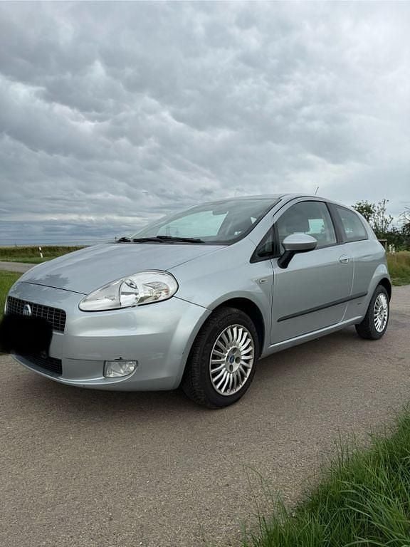 Blau Gebraucht 2005 Fiat Punto Kleinwagen | 3.750 € (Teuer) - Bild 1/4