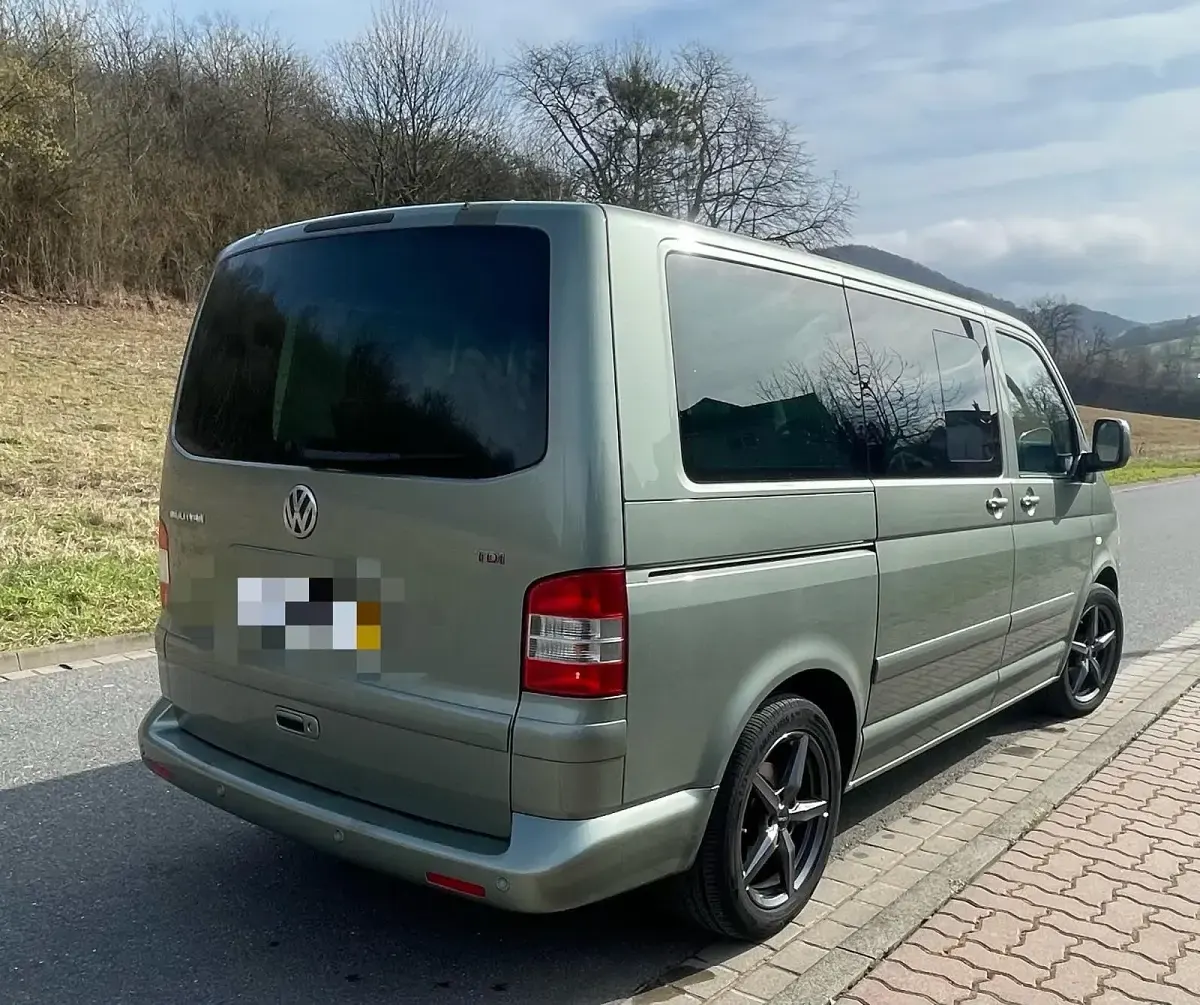 Gebraucht VW Multivan S 174 PS (127 kW) 2006 Grün Van / Kleinbus