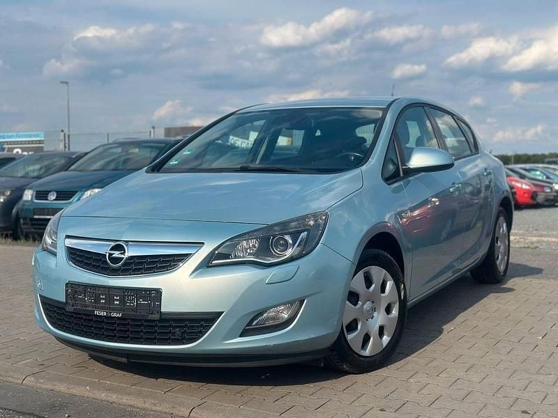 Blau Gebraucht 2010 Opel Astra Edition Kombi | 5.999 € (Fairer Preis) - Bild 1/4