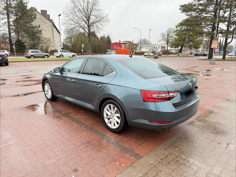 Gebraucht Skoda Superb Style 150 PS (110 kW) 2018 Grau Limousine