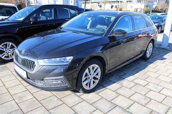 Gebraucht Skoda Octavia Style 150 PS (110 kW) 2022 Blackmagic (metallic) Kombi