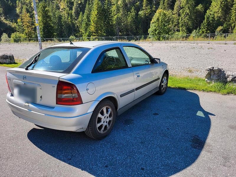 Usata Opel Astra 2003 Argento Utilitaria