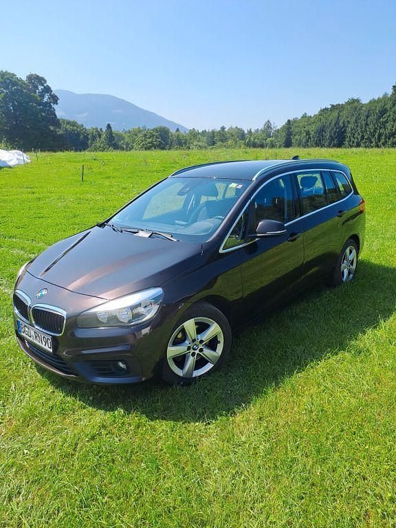 Braun Gebraucht 2016 BMW 216 Gran Tourer Van / Kleinbus | 8.600 € (Fairer Preis) - Bild 1/4